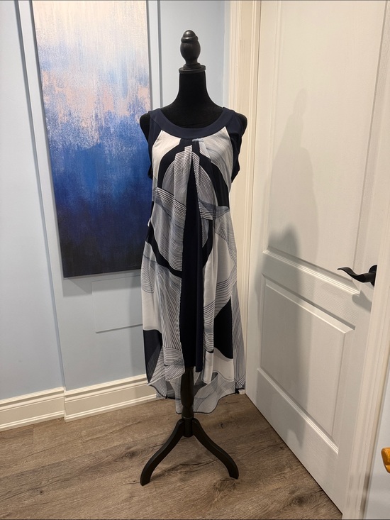 cleo Dresses & Skirts - Buy 2 for 20$ ✌🏻 cleo Navy & White High-Low Geometric Dress